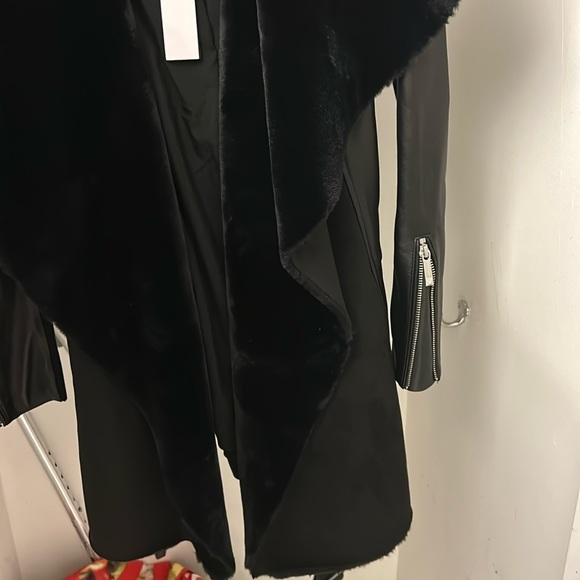 Black Coat - Picture 2 of 8